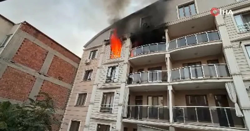 Iğdır’da itfaiye erleri çevresi kapalı olan binadaki yangına güçlükle müdahale etti