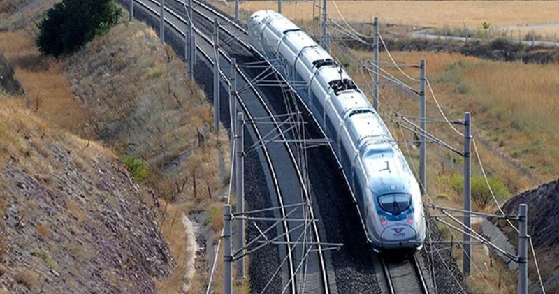 Bakan Uraloğlu duyurdu: Samsun Ankara arası 2,5 saate inecek