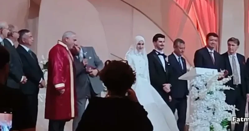 “Başına neler gelecek” demişti... Fatih Belediye Başkanı’ndan Arınç’a olay sözler Sözcü Gazetesi