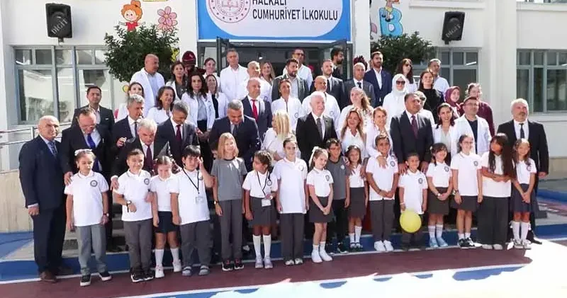 Vali Gül, ilk ders zilini çaldı