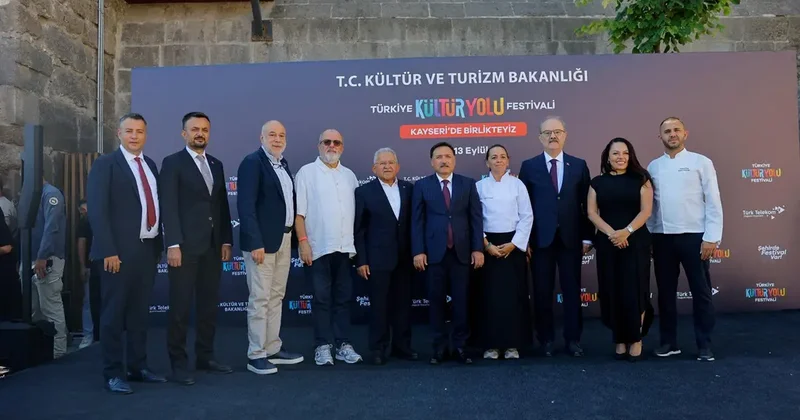 Kayseri Belediye Başkanı Büyükkılıç’tan Bakan Ersoy’a “Kayseri Kültür Yolu Festivali” teşekkürü