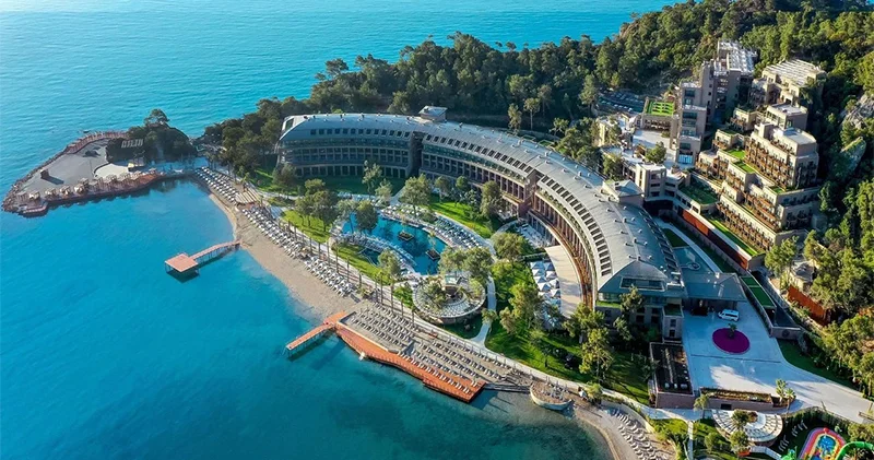 CHP li Sarıbal dan AKP nin milli parklara otel yapılmasının önünü açan düzenlemesine tepki: Doğal yapıyı talan etme yasası