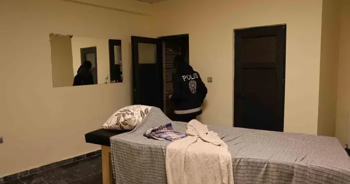 Nevşehir’de masaj salonuna fuhuş operasyonu: 6 kadın kurtarıldı, 5 şüpheli gözaltına alındı