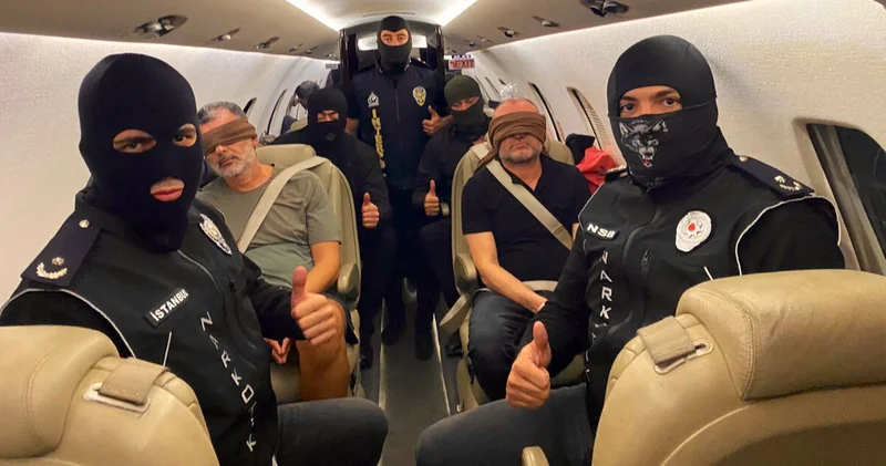 Don Vito lakaplı uyuşturucu baronu Abdullah Alp Üstün yurda getirildi SON DAKİKA HABER Son dakika haberleri