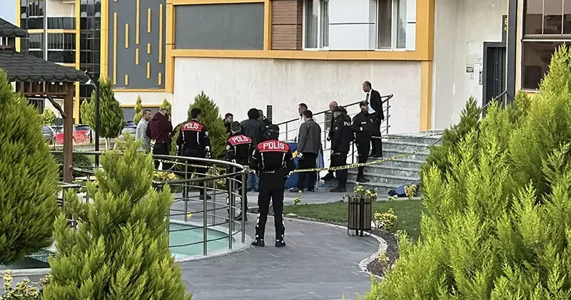 Çanakkale’de sağlık astsubayı, tartıştığı emekli astsubayı öldürdü