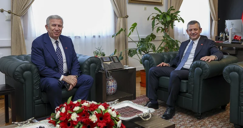 CHP lideri Özel, Mansur Yavaş ile görüştü