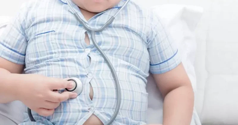 Çocuklarda obezite alarmı: Ekran süresi ve fast food tehlikesi