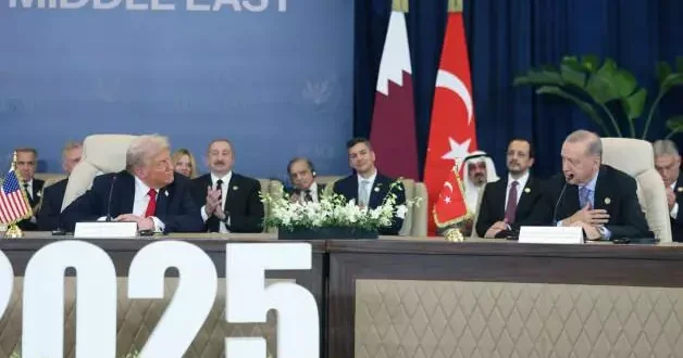 Trump ın Erdoğan övgüsünü o iki isim alkışlamadı: O anlar kameraya yansıdı
