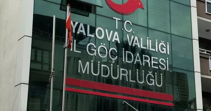 İl Göç İdaresine büyük operasyon! Müdür, çalışanlar, tercümanlar... Hepsi gözaltına alındı