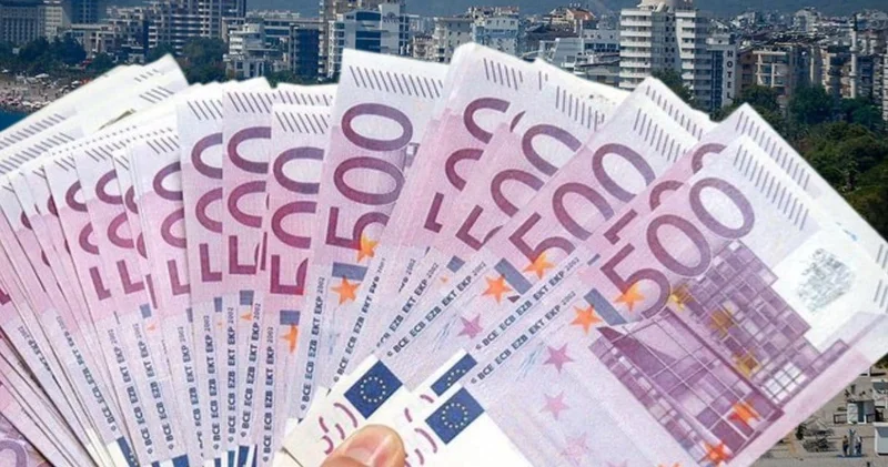 Lüks AVM de tatil tuzağı: Binlerce euro kaptırdılar