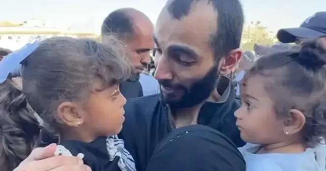 Filistinli tutsaklar ailelerine kavuştu: Yaşayanların mezarlığından çıktık VİDEO İZLE