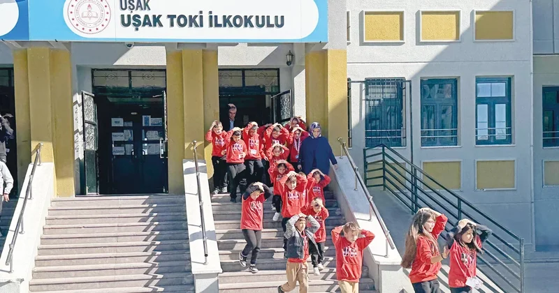 Tüm okullarda ‘afet’ tatbikatı: Çök kapan tutun