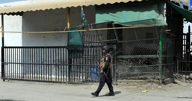 2 ülke arasında sular durulmuyor! Afganistan ve Pakistan sınır hattı yakınlarında çatışma çıktı