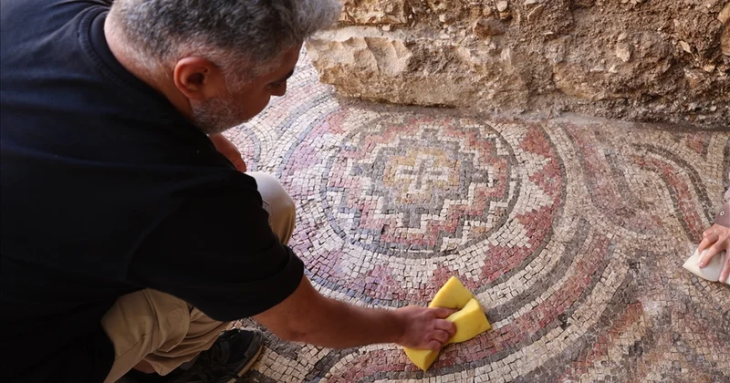 Mardin’de haç motifli 1500 yıllık mozaik bulundu Agos