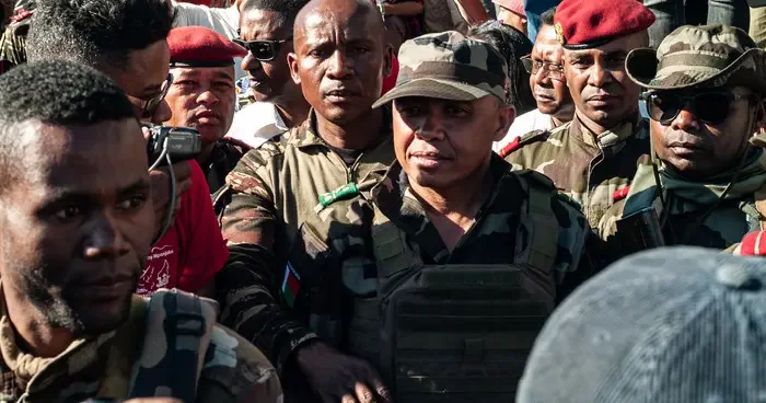 Madagaskar da ordu yönetime el koydu! Devlet kurumlarının faaliyetleri askıya alındı