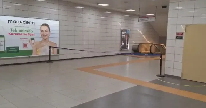 İstanbul metrosunda korkunç olay! Birdenbire atladı, acı haber geldi... Seferler de aksadı