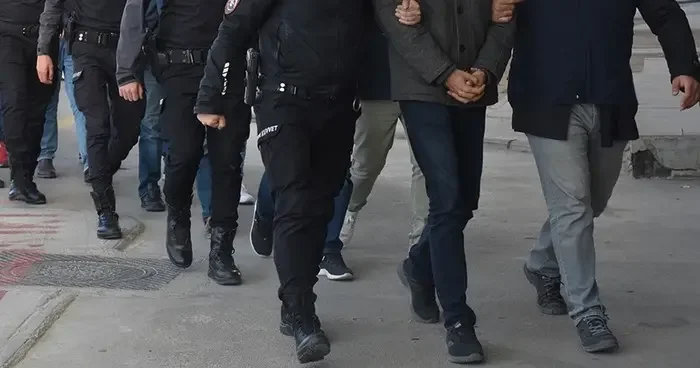 Son dakika İstanbul da kara para ağı çökertildi! Laleli de dev operasyon: Onlarca araç, şirket, banka hesapları, taşınmazlar...