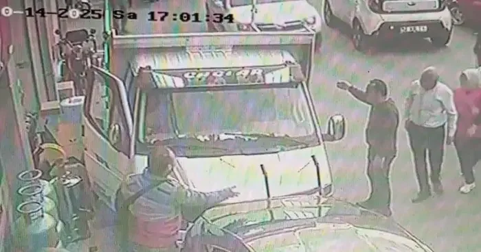 Epilepsi nöbeti geçiren sürücünün kaza anı kamerada