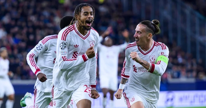 Şampiyonlar Ligi nde 9 gollü çılgın maçta kazanan Liverpool! Yıldız futbolcu hat trick yaptı Sözcü Gazetesi
