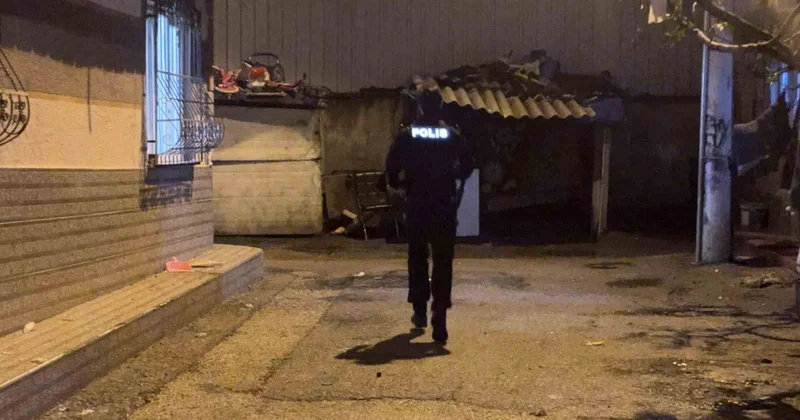 Bursa Yıldırım da 15 yıl hapis cezalı zanlı, arkadaşı havaya ateş açsa da yakalandı