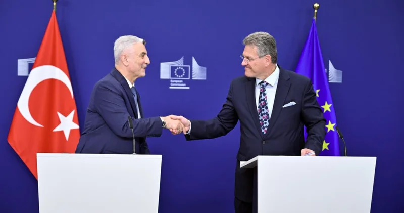 Bakan Bolat tan AB ye eşit ortak çağrısı