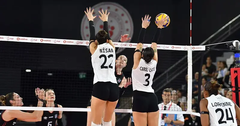 Manisa Büyükşehir Belediye Spor Beşiktaş: 1 3