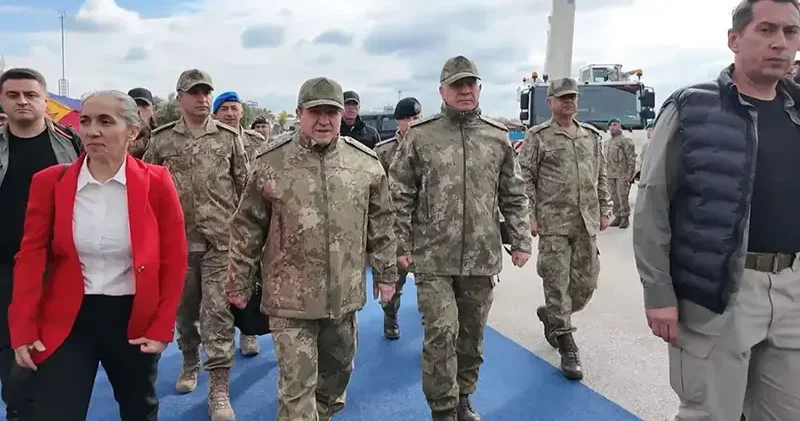 Genelkurmay Başkanı Orgeneral Bayraktaroğlu, Kosova da