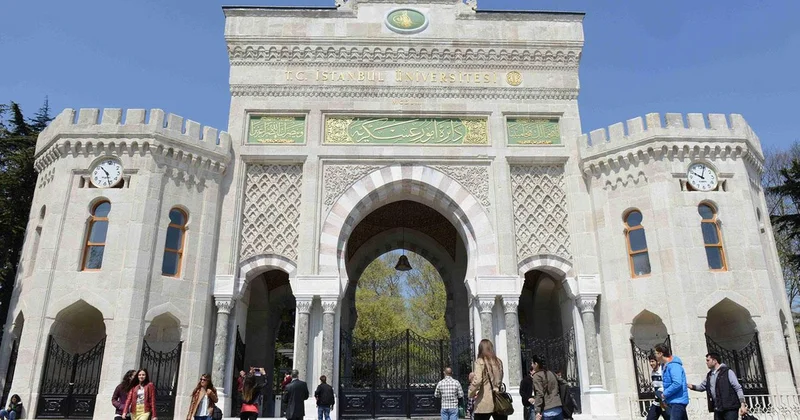 İstanbul daki bazı üniversitelerde eğitime bir gün ara verildi