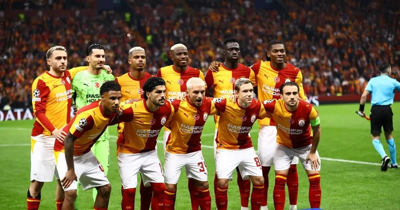SON DAKİKA Galatasaray sonunu getiremedi! Barcelona ya 4 golle kaybeti...