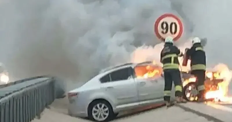 Çanakkale’de otomobil alev alev yandı; o anlar kamerada