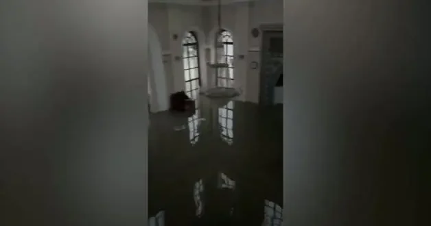 İstanbul sağanağa teslim: Kağıthane Sadabad Camii sular altında kaldı!