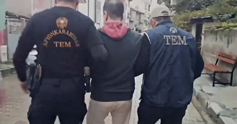 Gizli bölme bile kurtaramadı! FETÖ hükümlüsü evde yakalandı