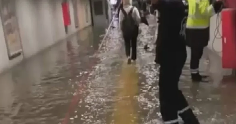 İstanbul da metro istasyonları sular altında! Birçok sefer peş peşe iptal edildi: Vatandaşlar yollarda mahsur kaldı...