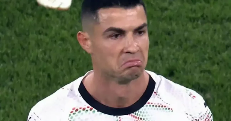 Neye uğradığını şaşırdı! Ronaldo ya tarihi kırmızı kart