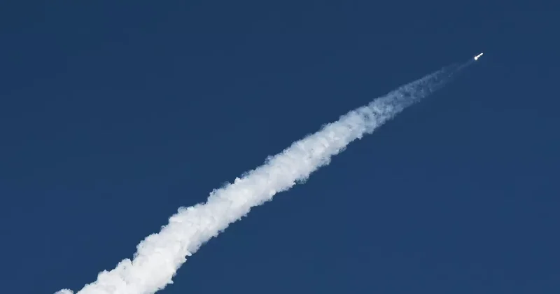 Jeff Bezos, Elon Musk ın SpaceX ine rakip oldu: New Glenn başarıyla uzaya fırlatıldı!