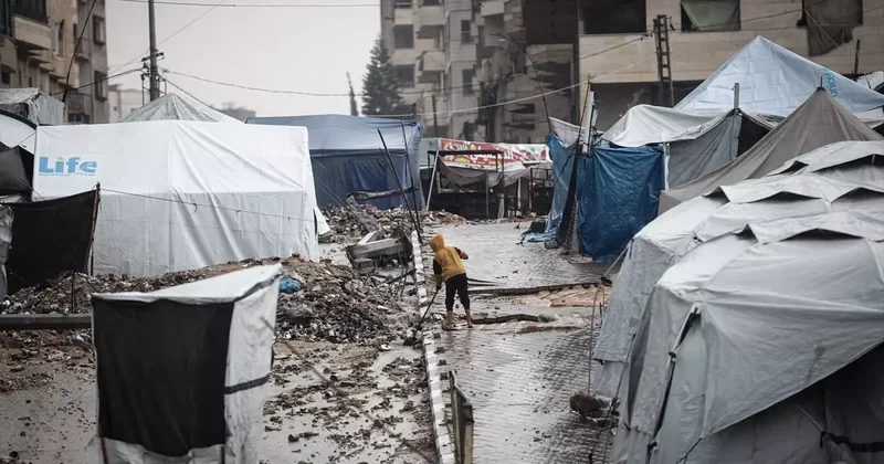 Gazze de Yağmur, Filistinlilerin Çadırlarını Su Bastı