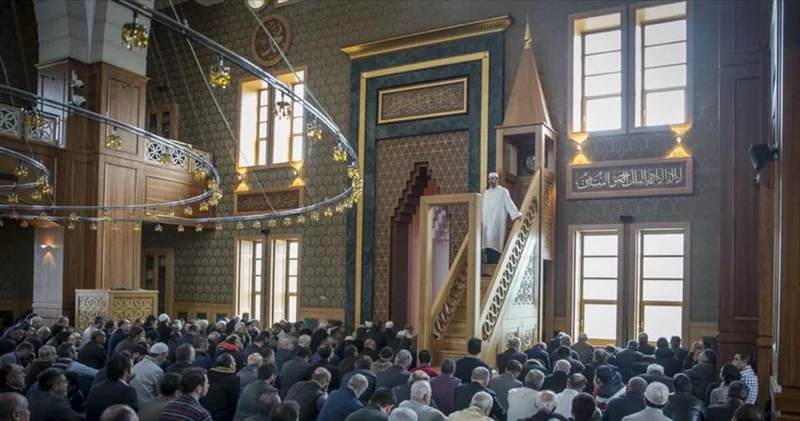 CUMA HUTBESİ KONUSU VE TAM METNİ 14 KASIM 2025 PDF: Diyanet paylaştı! Bu haftaki Cuma Hutbesi konusu nedir?