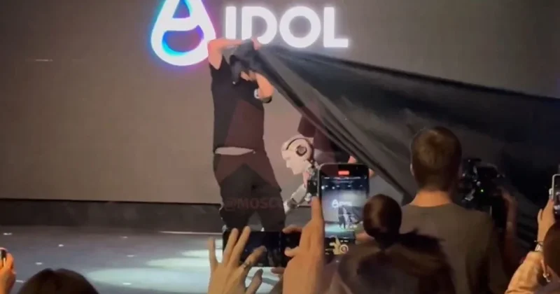 Sahneye çıkan robot bayıldı! Ülke tüm dünyaya rezil oldu Sözcü Gazetesi