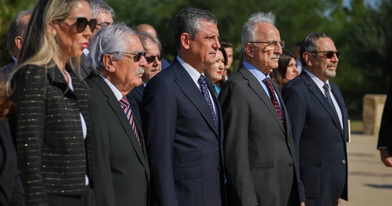 Özgür Özel den KKTC de Rauf Denktaş ve Fazıl Küçük ün mezarlarına ziyaret