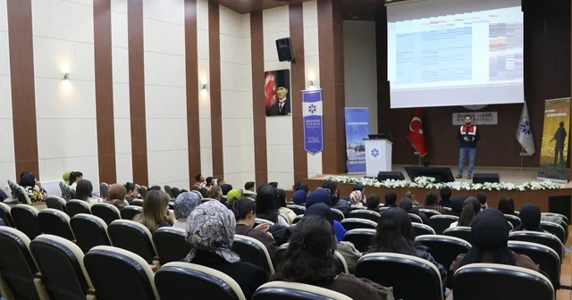 Jandarma ekipleri öğrencileri madde bağımlılığı konusunda bilgilendirdi Erzurum Haberleri