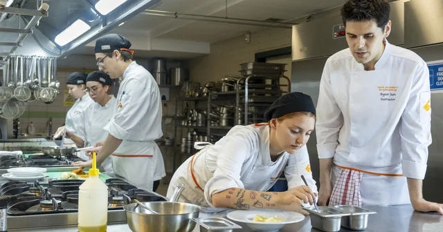 Ev yapımı konservede ölümcül tehlike Botulizm bakterisine dikkat İzmir Haberleri