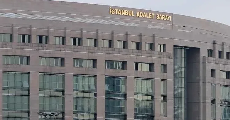 Kapalıçarşı daki döviz istasyonları üzerinden para aklandığı iddiasıyla yürütülen soruşturmada 26 zanlı tutuklandı