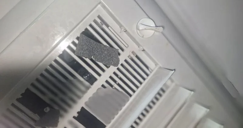 İĞRENÇ OLAY! Kadınlar tuvaletinde gizli kamera bulundu SON DAKİKA HABER Son dakika haberleri