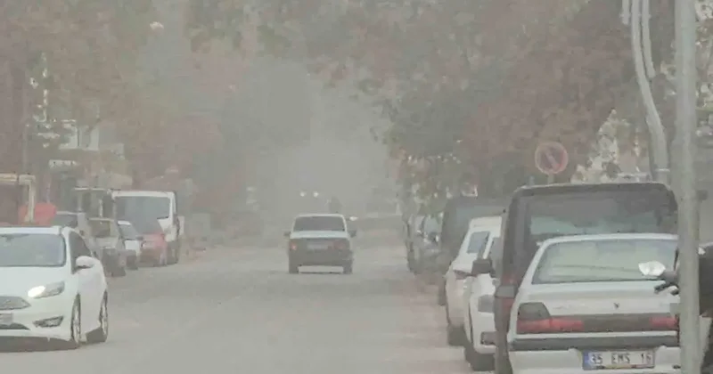 Sındırgı’da sis etkili oldu