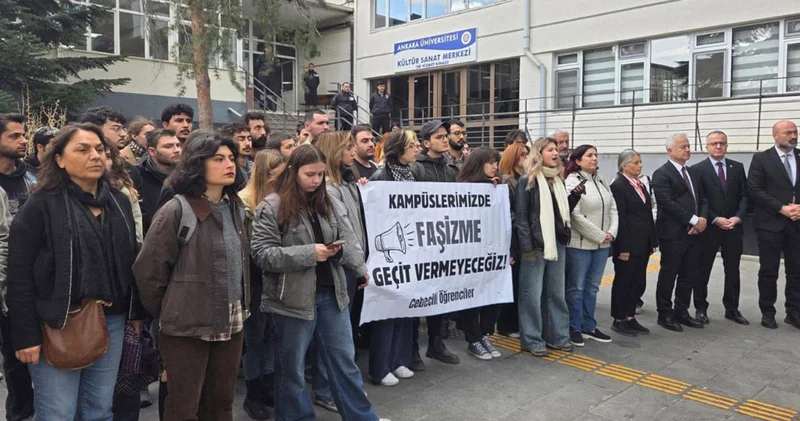 Hacettepe Üniversitesi ndeki palalı saldırı ardından Ankara Üniversitesi öğrencileri açıklama yaptı: Kampüslerimizde faşizme geçit vermeyeceğiz