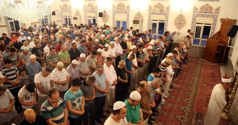 Cuma namazı saati 14 Kasım 2025: Öğle ezanı saat kaçta okunuyor? İstanbul, Ankara, İzmir ve 81 il için Diyanet namaz vakitlerini açıkladı Son Dakika Haberleri