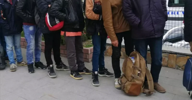 Sivas ta 18 düzensiz göçmen yakalandı