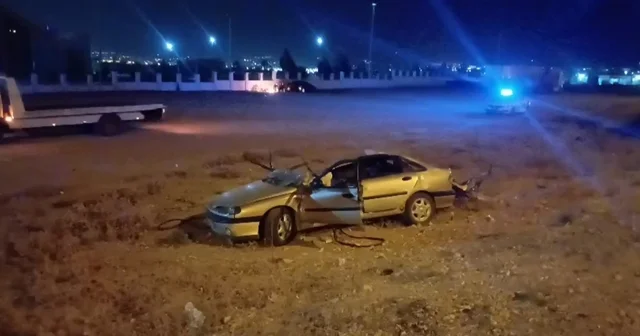 TIR a arkadan çarpan otomobildeki 2 çocuk öldü, sürücü ağır yaralandı Batman Haberleri