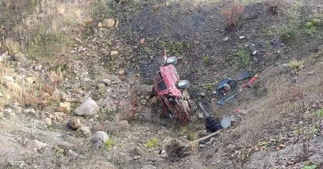 Sinop ta kontrolden çıkan otomobil uçuruma yuvarlandı: 1 ölü Yakınları gece boyunca haber alamadı, aracı uçuruma yuvarlanmış halde bulundu Sinop Haberleri