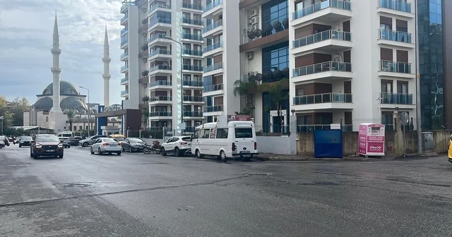 Alanya da sokakta kadına saldırıda bulunan şahıs yakalandı Antalya Haberleri